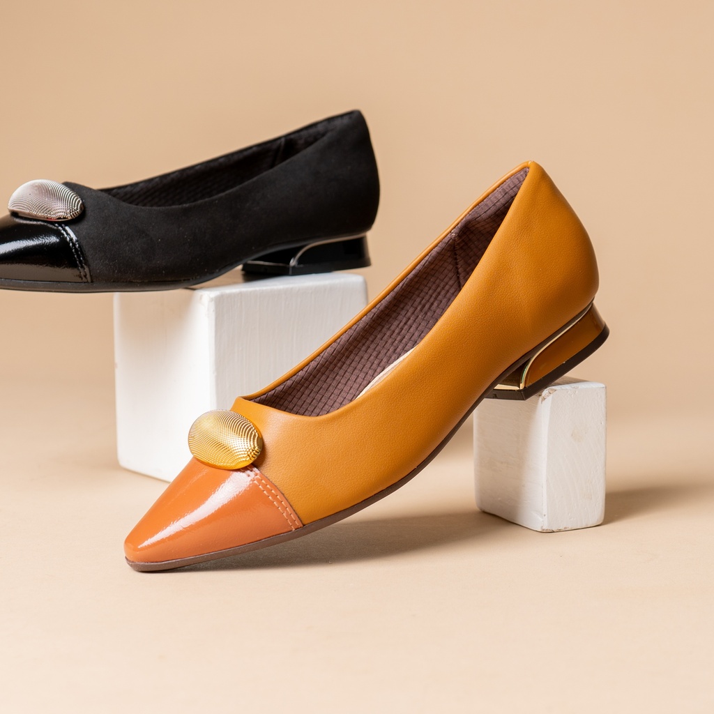 279043 PICCADILLY FLAT CAMEL NAPA