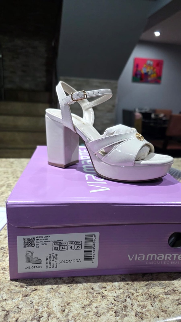 141022 VIAMARTE SANDALIA CREMA VERNIZ VIENA
