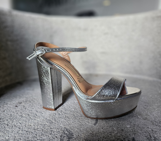 6282.455 VIZZANO SANDALIA PLATA COMFY 