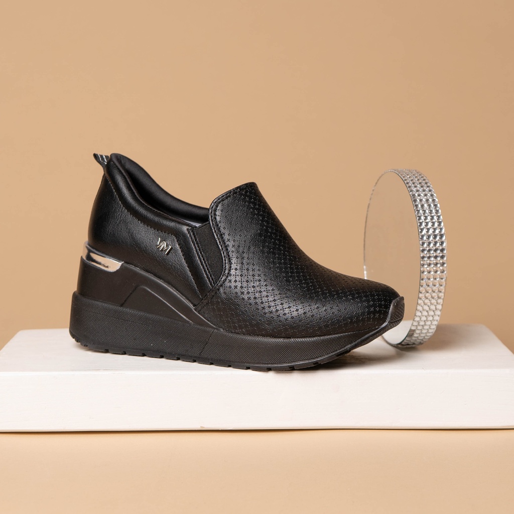 046002 VIAMARTE TENIS NEGRO/PLATA NAPA