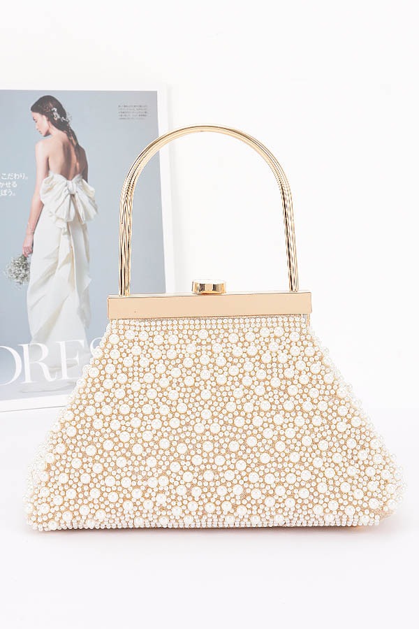 HPC6611 CARTERA APERLADA CREMA/DORADO