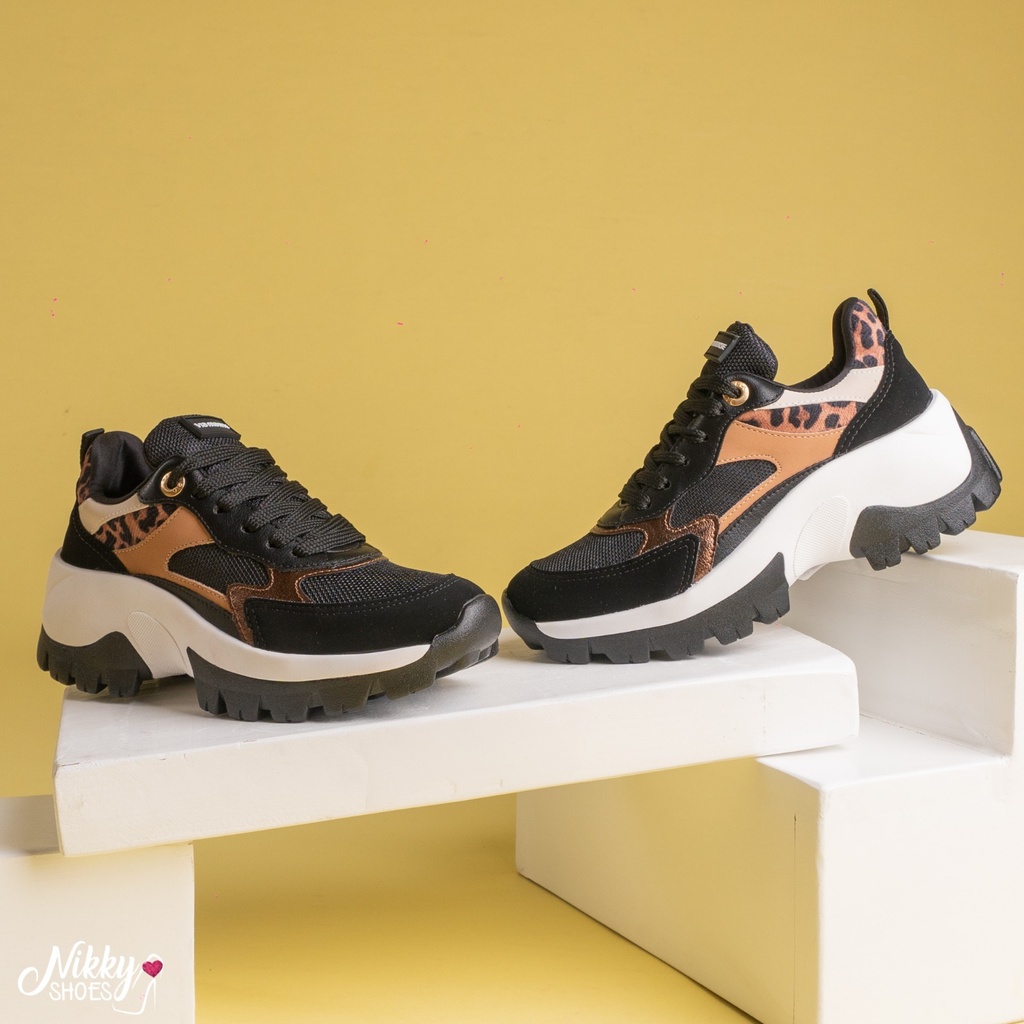 022008 VIAMARTE TENIS NEGRO ANIMAL P