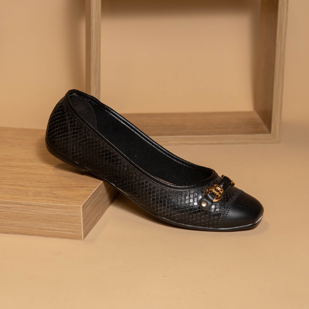 5255.645 MOLECA FLAT NEGRO VERNIZ