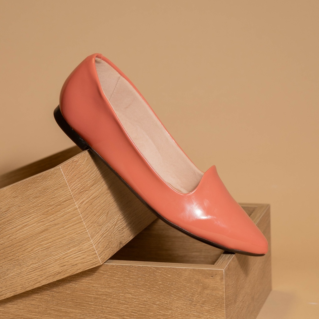 5635.116 MOLECA FLAT SALMON VERNIZ