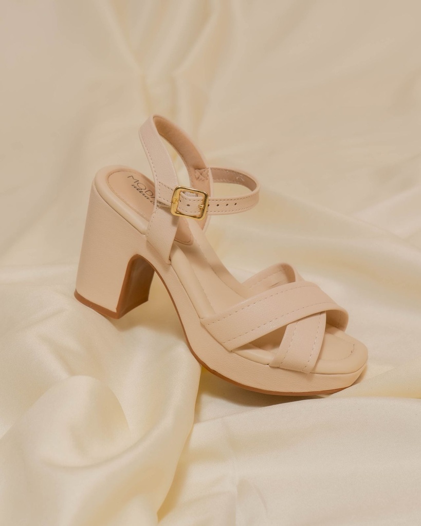 7203.110 MODARE SANDALIA CREMA NAPA