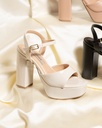 401005 VIAMARTE SANDALIA MARFIL VERNIZ