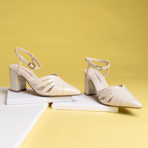 028009 VIAMARTE ZAPATO CREMA VERNIZ